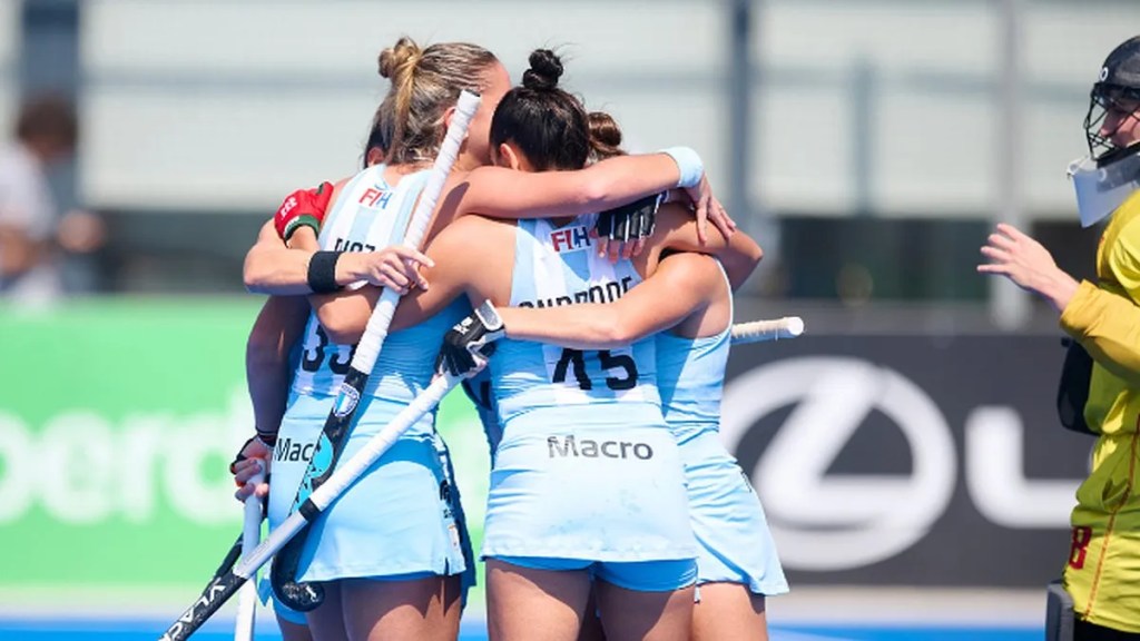 Las Leonas inician viaje para la segunda gira de la Pro&nbsp;League