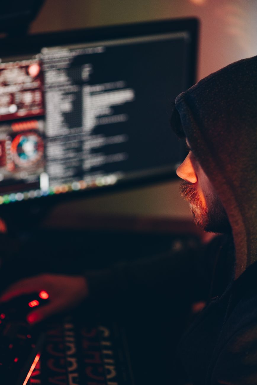 Defraudadores explotan X y funciones MacBook para propagar&nbsp;virus